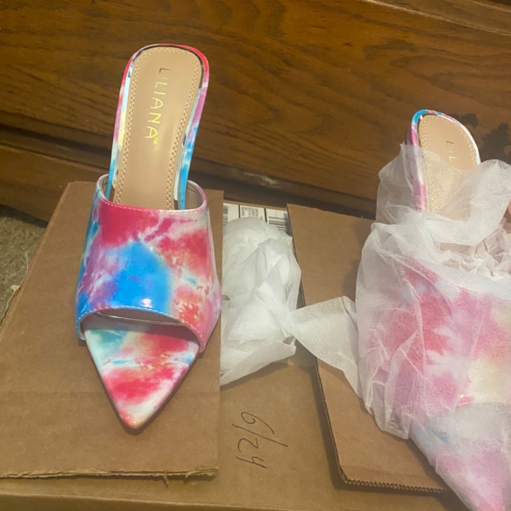 Shoes - Picture 2 of 16